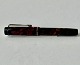 Black and 
red-brown 
marbled Penol. 
No. 1 fountain 
pen.