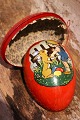 Old Easter egg in painted cardboard from the early 1900s...