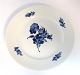 Lundin Antique präsentiert: Königliches Kopenhagen. Blaue Blume. Speiseteller. Modell 8097. Durchmesser 25,5 ...