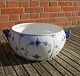 Blue Traditional scaly Danish porcelain. The large, round bowl Ö 23.5cm for the soup tureen.
