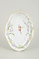 L'Art presents: Royal Copenhagen, oval dish with bird motif.