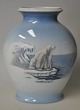 Pegasus – Kunst - Antik - Design presents: Royal Copenhagen vase with polar bear, 4351, 20th century, ...