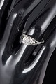 L'Art presents: 8 carat white gold ring with diamond.