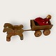 Moster Olga - Antik og Design presents: Little Doll in Horse Carriage*DKK 350
