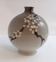 Lundin Antique präsentiert: Bing & Gröndahl. Vase. Modell 175/5257. Höhe 12,5cm. (3. Wahl)