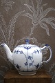 K&Co. presents: Blue Fluted, Half lace teapot from Royal Copenhagen. 1/611. From 1898-1923...