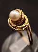 14 carat gold ring with genuine pearl