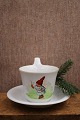 K&Co. presents: High-handled cup with Christmas motif and gold rim from Bing & Grondahl.