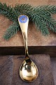 K&Co. presents: Year's Christmas spoon from Georg Jensen (1972) in gold-plated sterling silver with enamel flower.