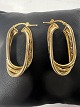 9 carat gold Dangle earrings.Length 3.5 cm.