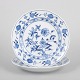 L'Art presents: Meissen, Pair of Dinner Plates in Blue Onion Pattern.