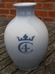 Royal Copenhagen Danish porcelain, Rundskuedag vase from year 1926