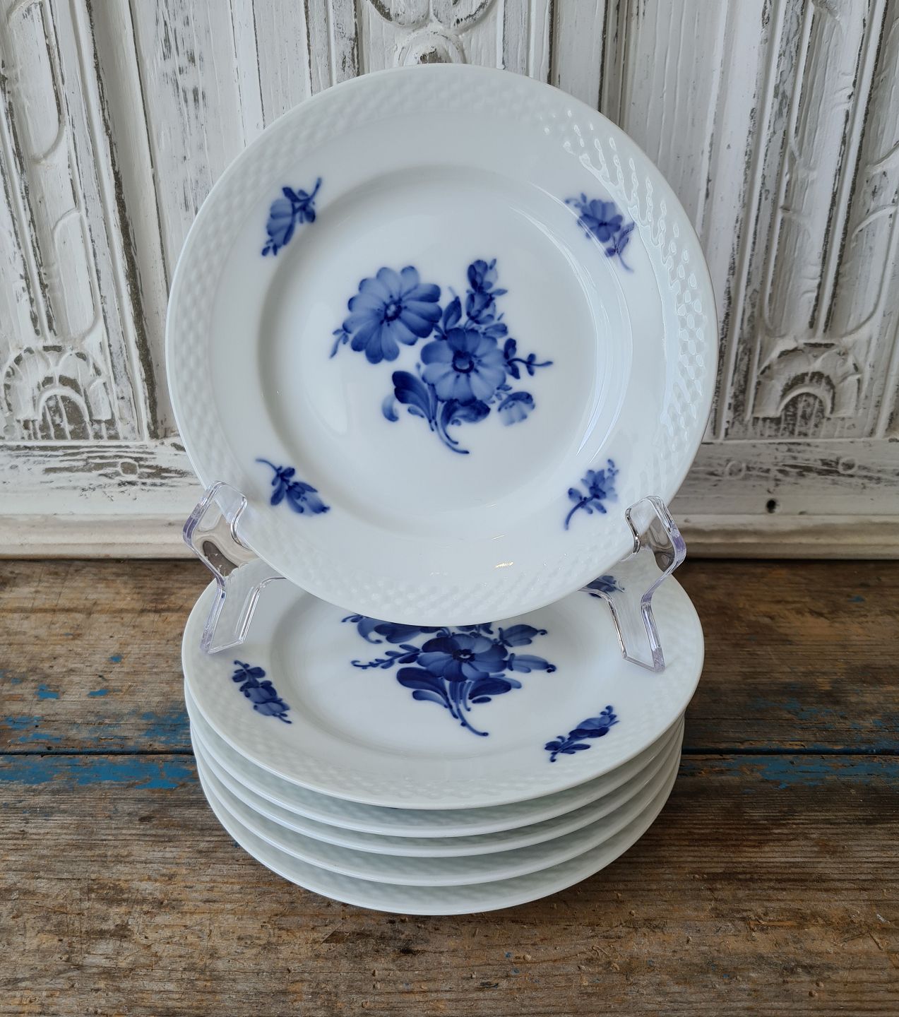 Cake plate from the Blue Flower series, braided model 8092