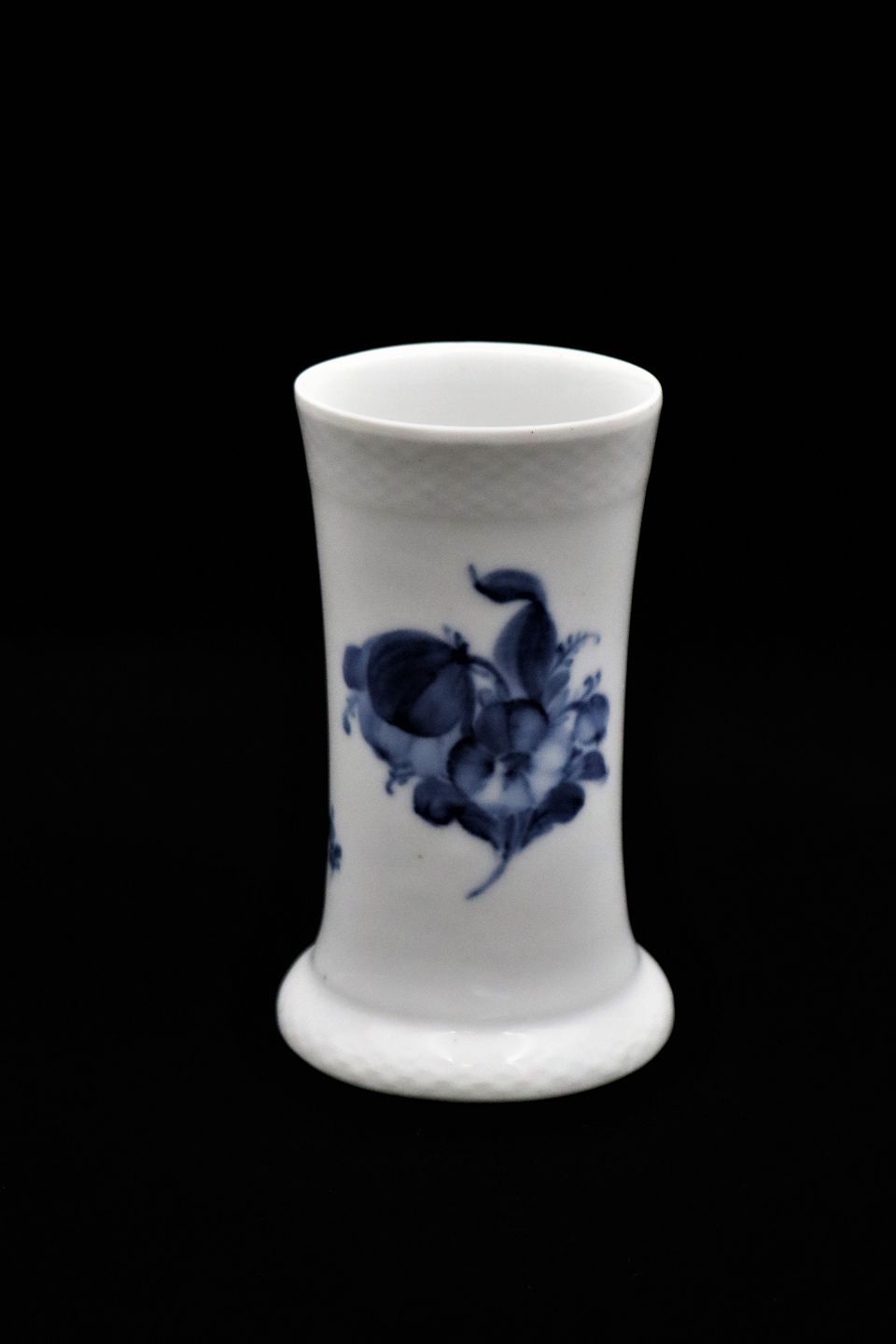 K&Co - Vase in Blue Flower, Braided from Royal Copenhagen. * 10/8259.