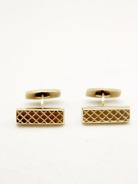 8 carat cufflinks sold