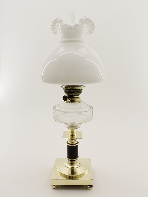 Petroleum lamps