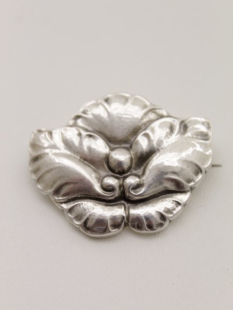 Georg Jensen brooch of sterling silver pattern 107