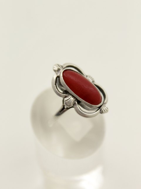 F Hingelberg 830 silver ring with coral sold