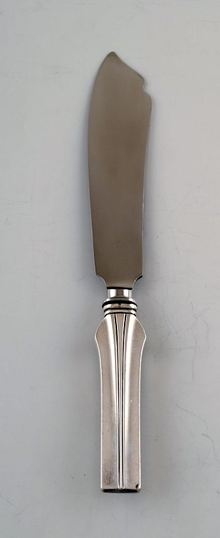 Sjælden Georg Jensen Agave art deco lagkagekniv i Sterlingsølv. 1933-44.