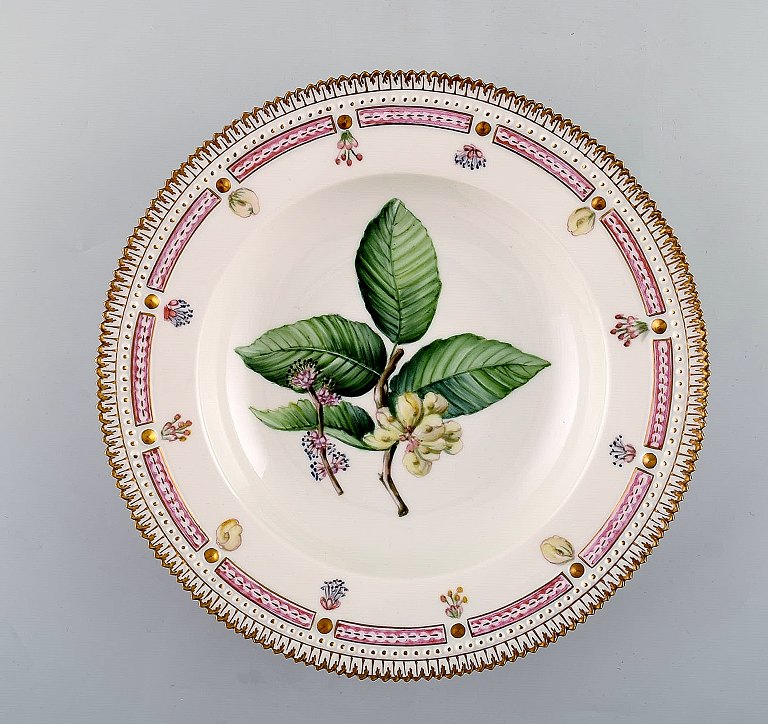 Royal Copenhagen Flora Danica deep plate / soup plate.
Hand painted in highest quality.