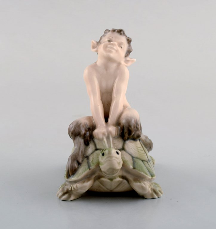 Royal Copenhagen Figur Faun(Pan) på skildpadde.
