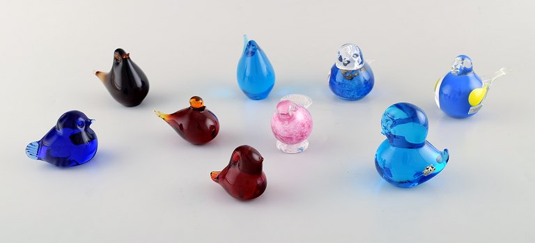 Swedish and other glass artists, including Lindshammar. Nine figures of birds in 
art glass. 1980