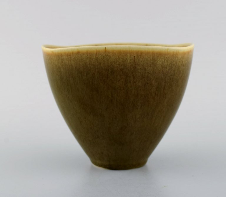 Per Linnemann-Schmidt (1912-1999) for Palshus. Vase in glazed ceramics. 
Beautiful hair fur glaze. 1960 / 70