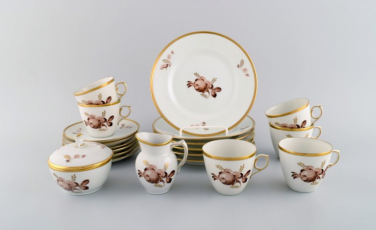 Royal Copenhagen Brown Rose coffee service for six people. 1960s / 70s.
