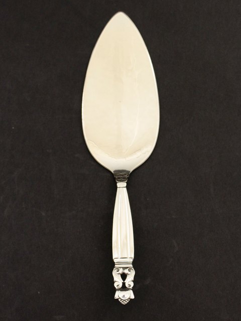 Acorn cake spade