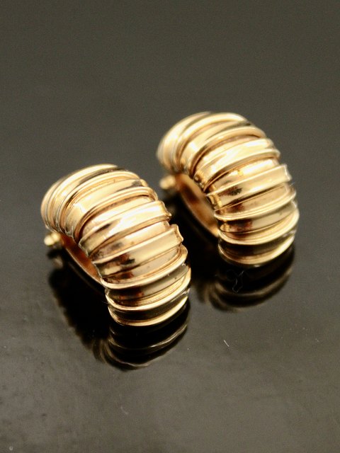 14 carat gold ear clip