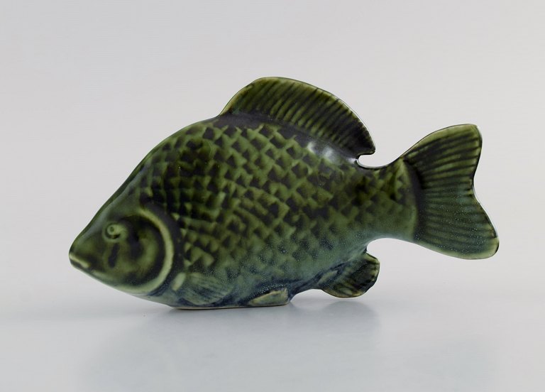 Sven Wejsfelt (1930-2009) for Gustavsberg. Unique Stim fish in glazed ceramics. 
Perch. 1980s.
