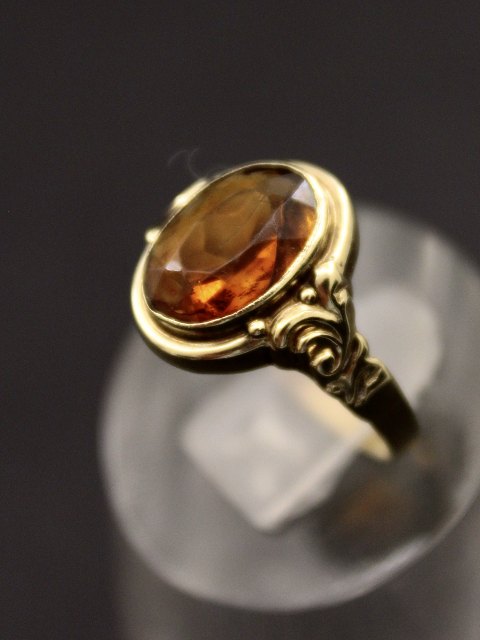 8 carat gold ring