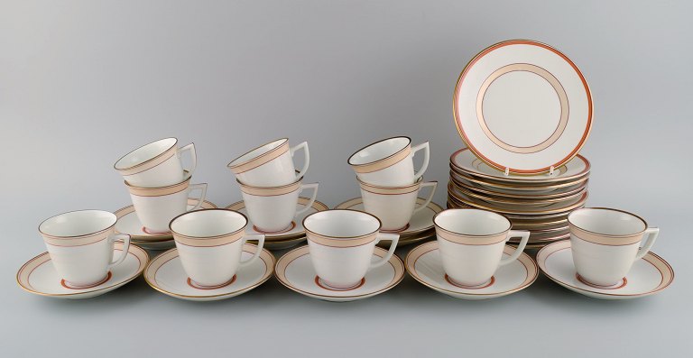 Christian Joachim for Royal Copenhagen. "The Spanish pattern". Coffee service 
for 11 people in hand-painted porcelain. Produced from 1931-1970.
