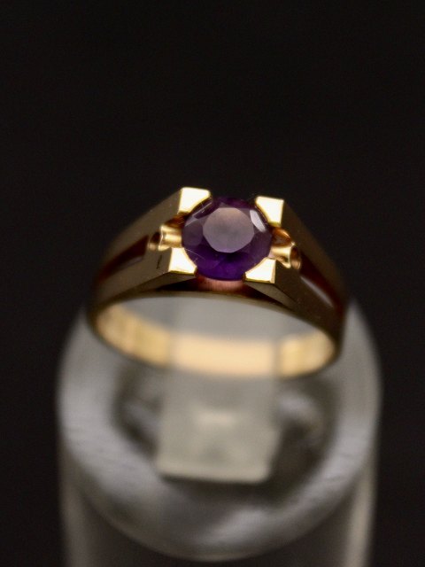 14 carat gold ring