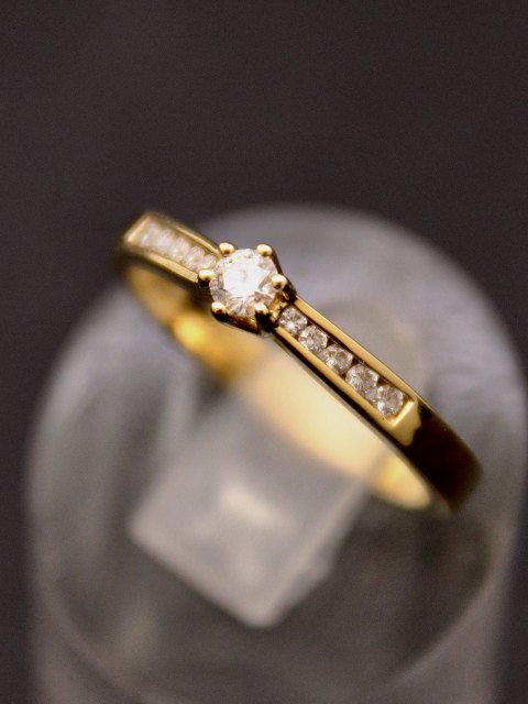 14 carat gold ring