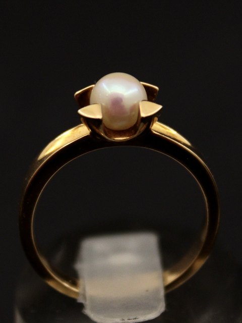 14 carat gold ring