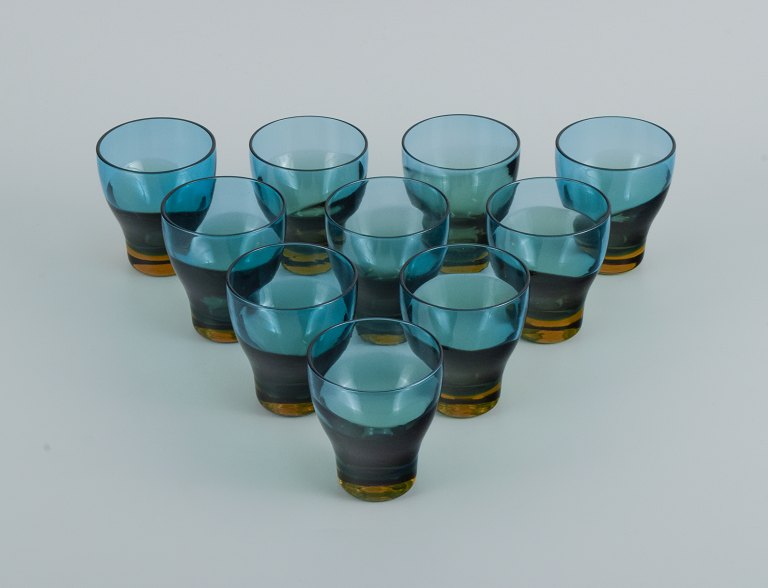 Göran Wärff for Pukeberg. A set of 10 unique blue-green "Tropico" shot glasses.