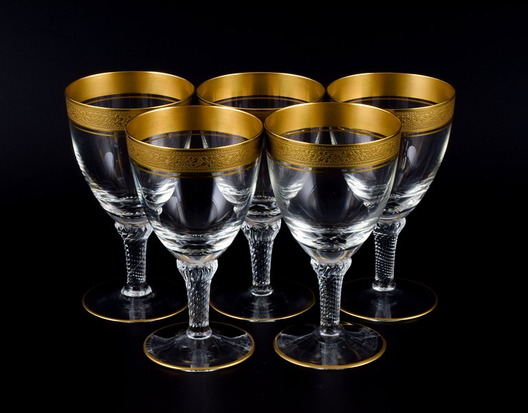 Rimpler Kristall, Zwiesel, Germany, five hand blown crystal red wine glasses 
with gold rim decorated with grapes and vine leaves.