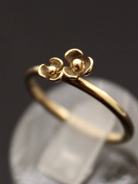 8 carat gold ring