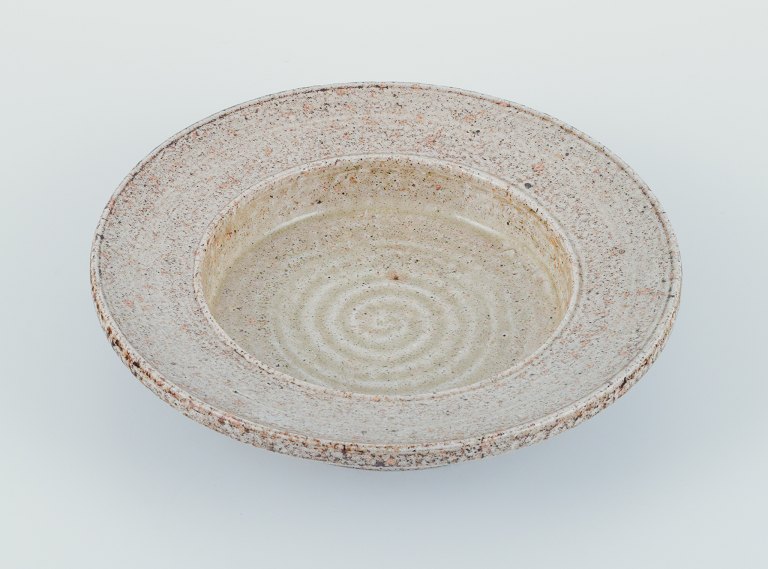 Nils Kähler for Kähler. Ceramic bowl with glaze in sandy tones.