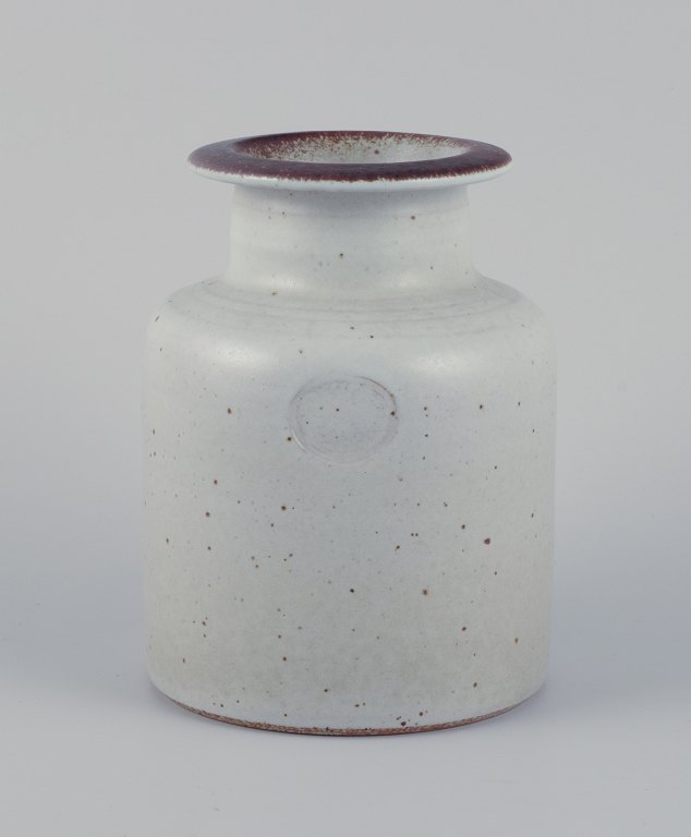 Gösta Grähs for Rörstrand, Sweden. Ceramic vase in gray glaze.