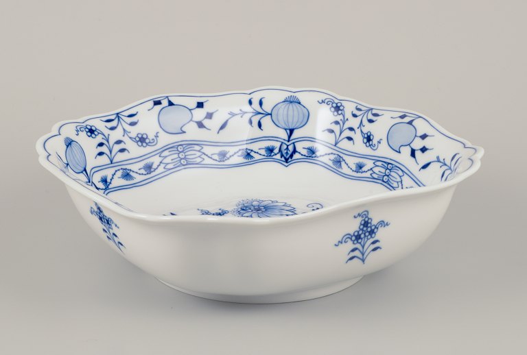 Meissen, Germany.
Blue Onion Pattern square bowl.