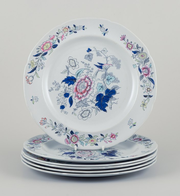 Copeland/Spode, England.
Six dinner plates in faience.