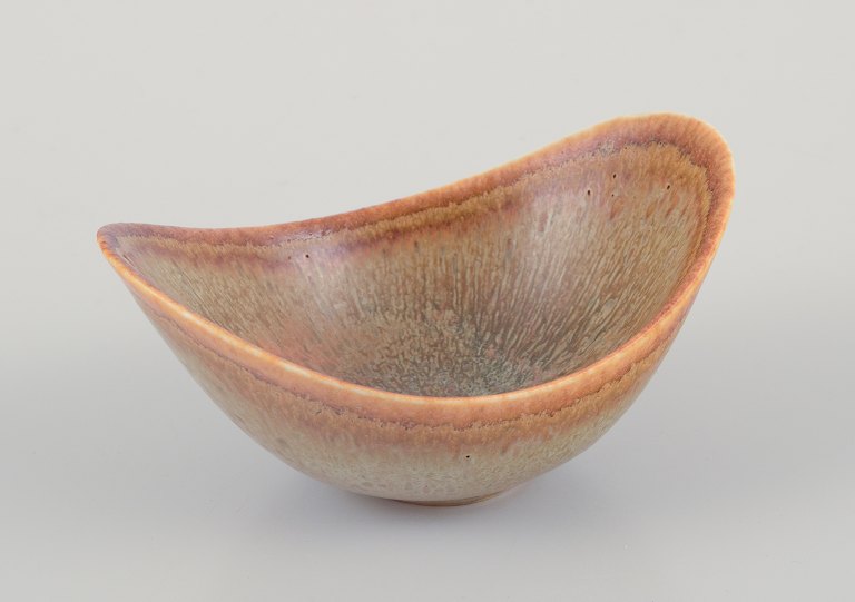 Gunnar Nylund for Rörstrand.
Small ceramic bowl.