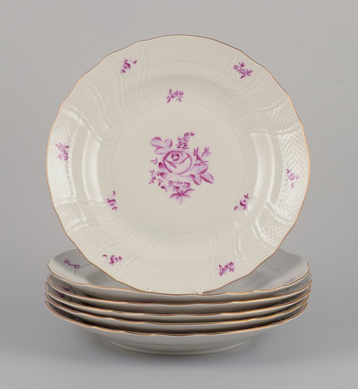 Herend, Hungary.
A set of six dinner plates.