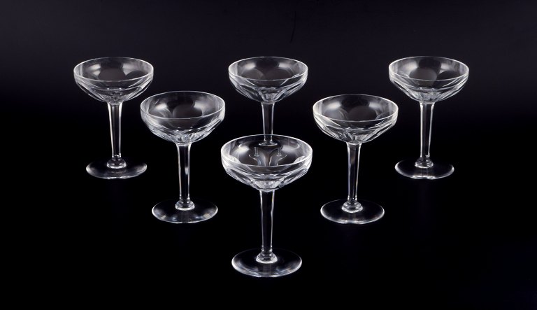 Val St. Lambert, Belgium.
A set of six Art Deco champagne coupes in crystal glass.