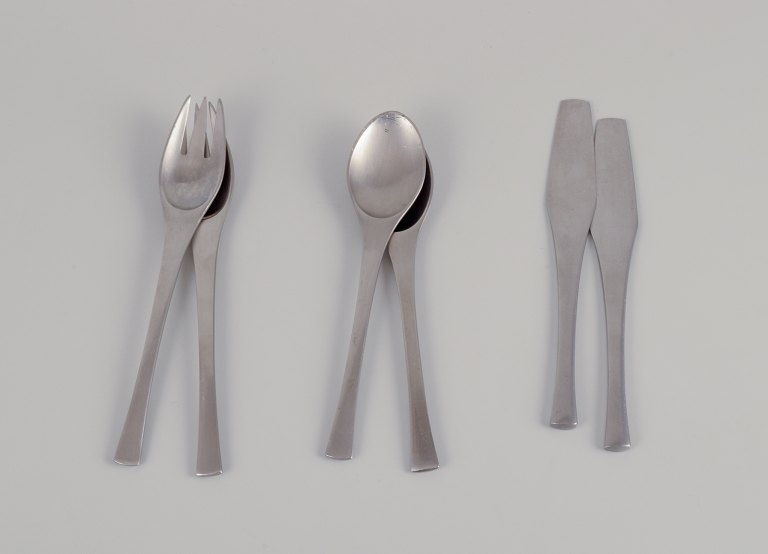 Jens Harald Quistgaard, Odin cutlery for Dansk Designs.
Lunch cutlery set in stainless steel for two people.