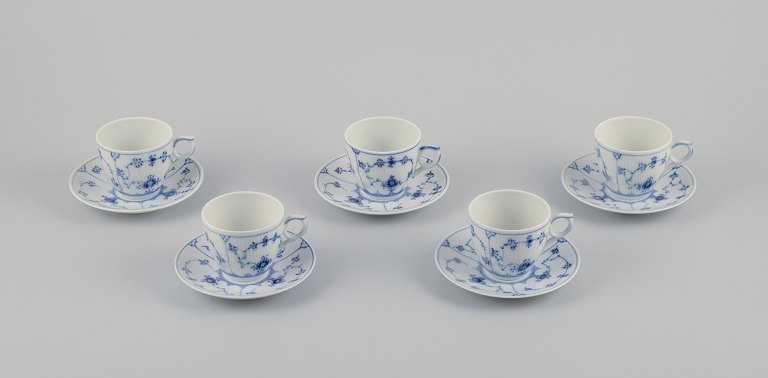 Royal Copenhagen Blue Fluted Plain.
A set of four coffee cups with saucers.