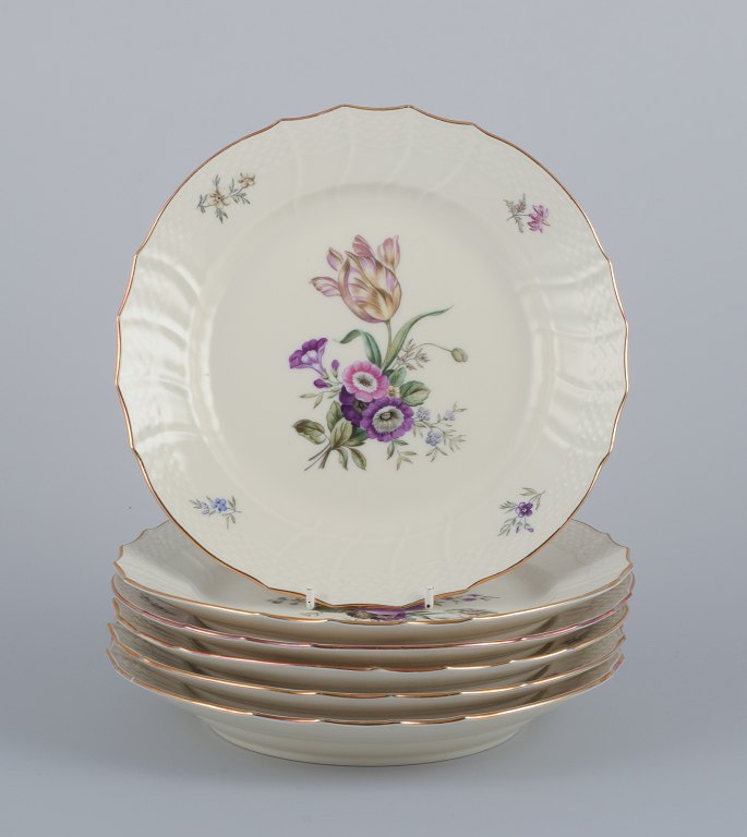 Royal Copenhagen "Frijsenborg". Six luncheon plates in hand-painted porcelain.