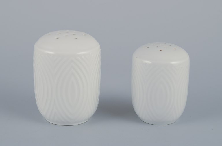 Axel Salto for Royal Copenhagen. Salt and pepper set in white porcelain.